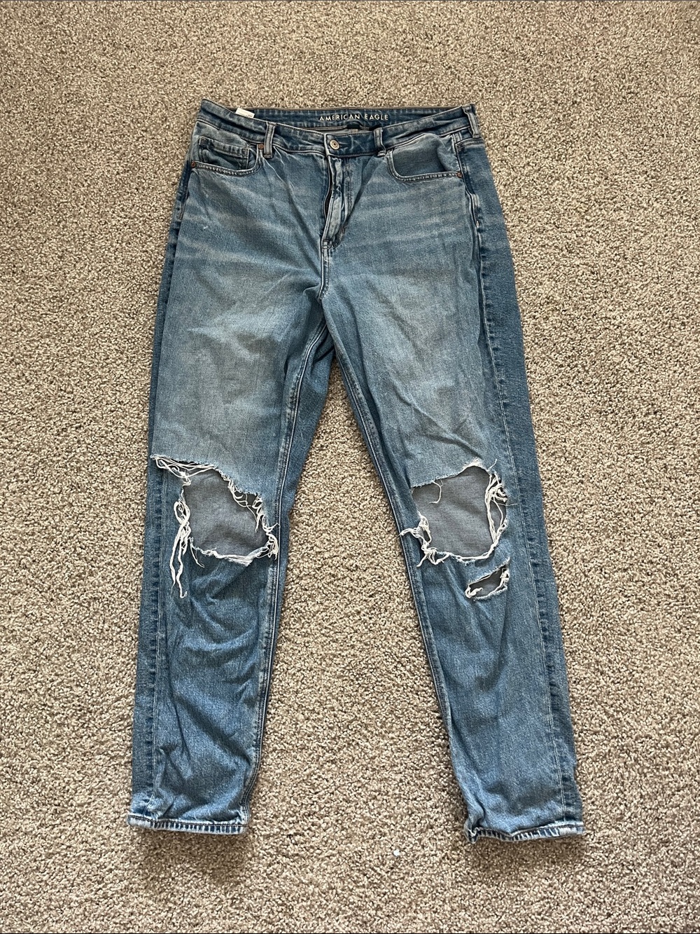 American Eagle Light/Medium Wash Mom Jeans Size 14 Long